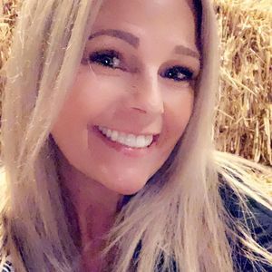 Meet your Posher, Leslie